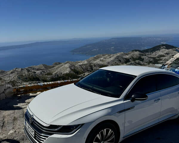 Фольксваген Arteon 2017 в Киеве на Automoto.ua Белый Фольксваген Arteon, объемом двигателя 1.97 л и пробегом 212 тыс. км за 24000 $, фото 2 на Automoto.ua