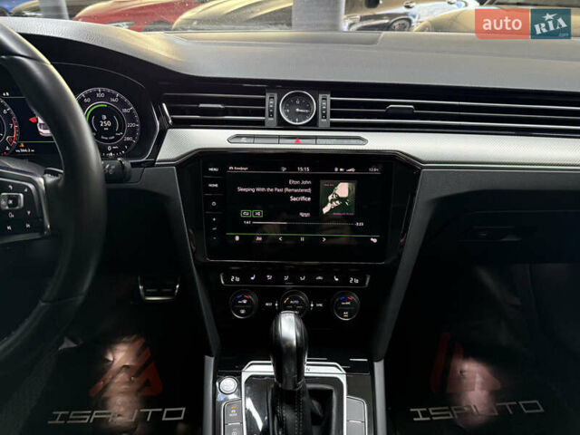 Фольксваген Arteon 2017 в Одессе на Automoto.ua Белый Фольксваген Arteon, объемом двигателя 1.98 л и пробегом 81 тыс. км за 31900 $, фото 25 на Automoto.ua