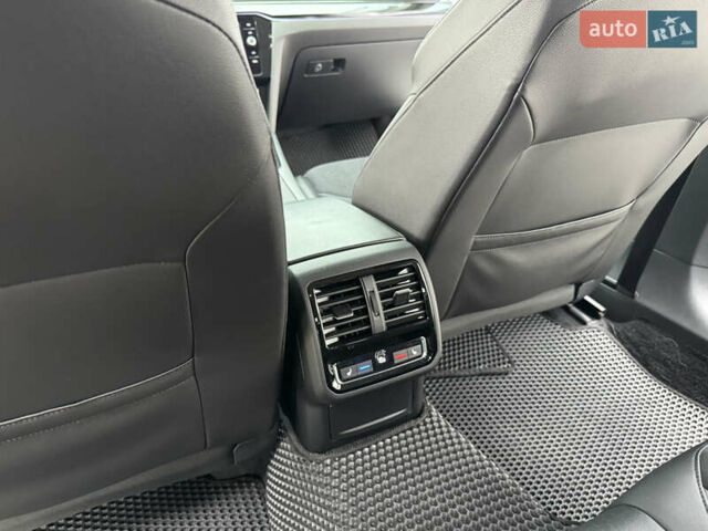 Белый Фольксваген Arteon, объемом двигателя 2 л и пробегом 206 тыс. км за 24500 $, фото 32 на Automoto.ua