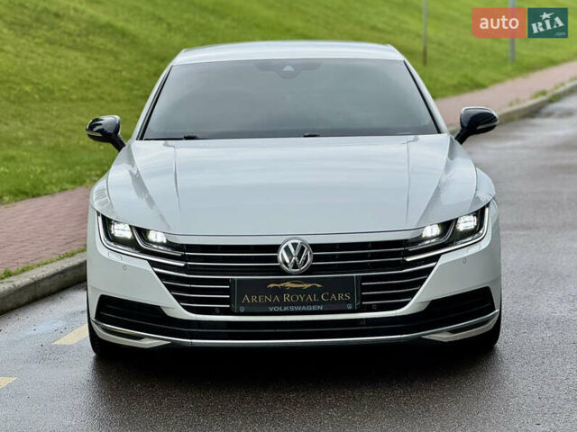 Белый Фольксваген Arteon, объемом двигателя 2 л и пробегом 206 тыс. км за 24500 $, фото 6 на Automoto.ua
