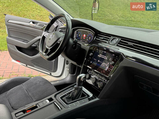 Белый Фольксваген Arteon, объемом двигателя 2 л и пробегом 206 тыс. км за 24500 $, фото 29 на Automoto.ua