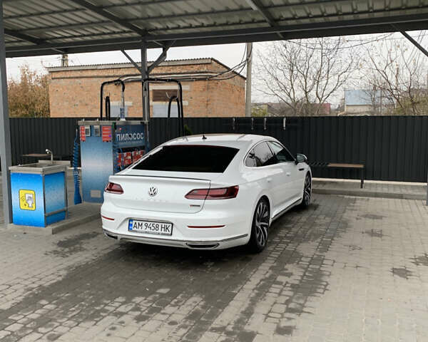 Белый Фольксваген Arteon, объемом двигателя 1.98 л и пробегом 277 тыс. км за 21000 $, фото 1 на Automoto.ua
