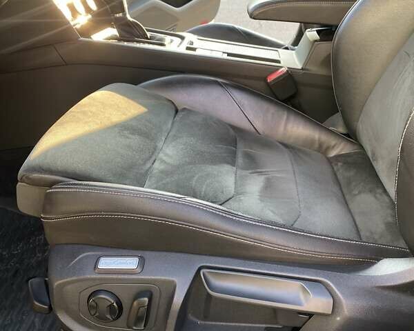 Белый Фольксваген Arteon, объемом двигателя 1.98 л и пробегом 146 тыс. км за 27800 $, фото 23 на Automoto.ua