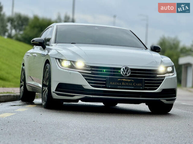 Белый Фольксваген Arteon, объемом двигателя 2 л и пробегом 206 тыс. км за 24500 $, фото 7 на Automoto.ua
