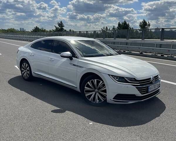Белый Фольксваген Arteon, объемом двигателя 2 л и пробегом 155 тыс. км за 30555 $, фото 7 на Automoto.ua