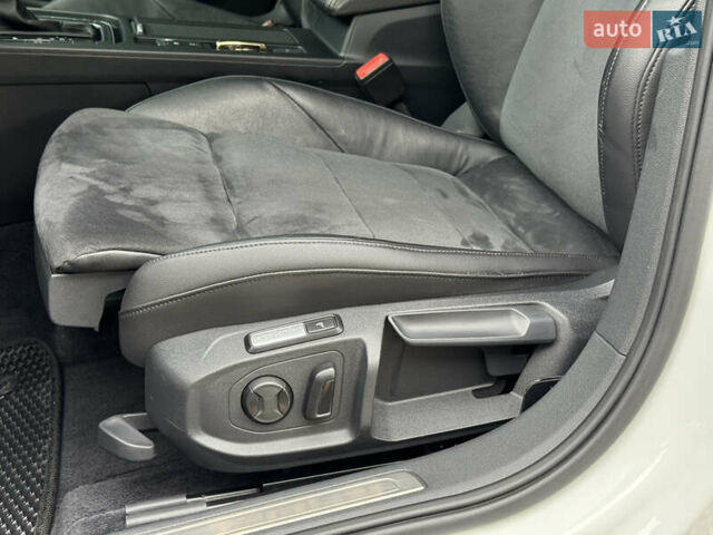 Белый Фольксваген Arteon, объемом двигателя 2 л и пробегом 206 тыс. км за 24500 $, фото 26 на Automoto.ua