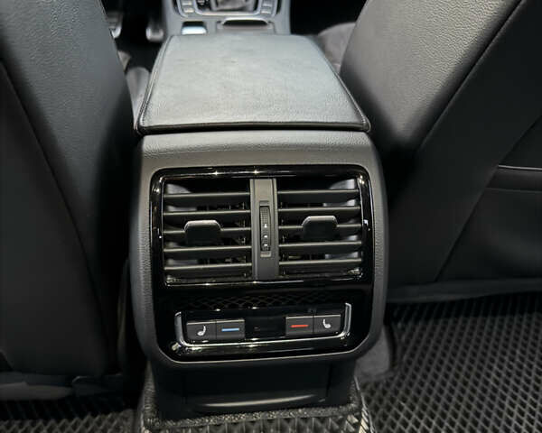 Белый Фольксваген Arteon, объемом двигателя 1.97 л и пробегом 160 тыс. км за 27000 $, фото 26 на Automoto.ua