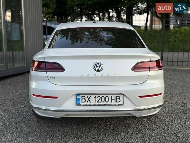 Белый Фольксваген Arteon, объемом двигателя 2 л и пробегом 229 тыс. км за 22000 $, фото 13 на Automoto.ua