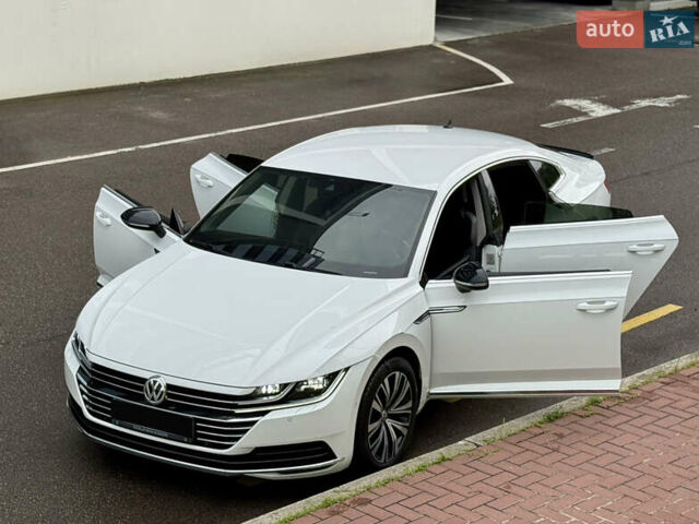 Белый Фольксваген Arteon, объемом двигателя 2 л и пробегом 206 тыс. км за 24500 $, фото 19 на Automoto.ua
