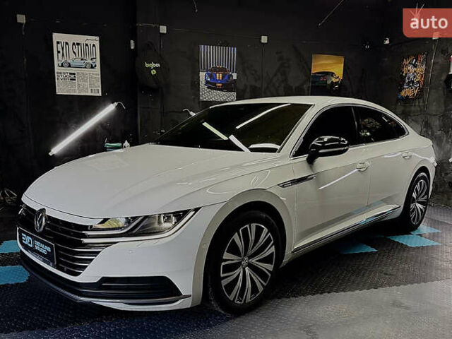 Фольксваген Arteon 2017 в Киеве на Automoto.ua Белый Фольксваген Arteon, объемом двигателя 1.97 л и пробегом 212 тыс. км за 24000 $, фото 5 на Automoto.ua