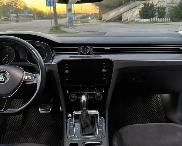 Белый Фольксваген Arteon, объемом двигателя 1.97 л и пробегом 160 тыс. км за 27000 $, фото 24 на Automoto.ua