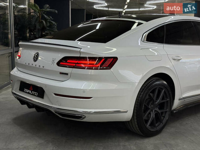 Фольксваген Arteon 2017 в Одессе на Automoto.ua Белый Фольксваген Arteon, объемом двигателя 1.98 л и пробегом 81 тыс. км за 31900 $, фото 16 на Automoto.ua