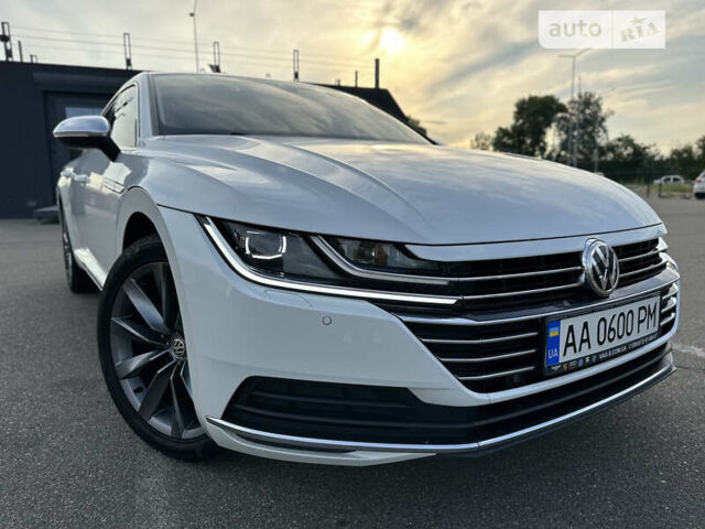 Белый Фольксваген Arteon, объемом двигателя 2 л и пробегом 223 тыс. км за 27500 $, фото 5 на Automoto.ua