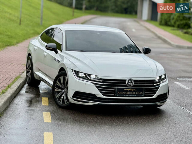 Белый Фольксваген Arteon, объемом двигателя 2 л и пробегом 206 тыс. км за 24500 $, фото 3 на Automoto.ua