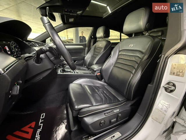 Фольксваген Arteon 2017 в Одессе на Automoto.ua Белый Фольксваген Arteon, объемом двигателя 1.98 л и пробегом 81 тыс. км за 31900 $, фото 18 на Automoto.ua