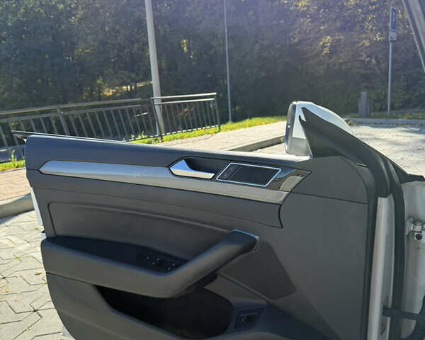 Фольксваген Arteon 2017 в Тернополе на Automoto.ua Белый Фольксваген Arteon, объемом двигателя 1.98 л и пробегом 164 тыс. км за 24800 $, фото 24 на Automoto.ua