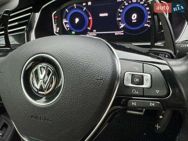 Белый Фольксваген Arteon, объемом двигателя 2 л и пробегом 206 тыс. км за 24500 $, фото 41 на Automoto.ua