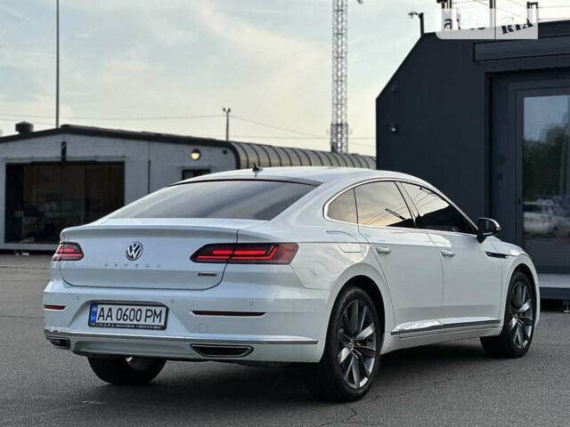 Білий Фольксваген Arteon, об'ємом двигуна 2 л та пробігом 223 тис. км за 27500 $, фото 20 на Automoto.ua