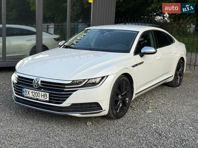 Белый Фольксваген Arteon, объемом двигателя 2 л и пробегом 229 тыс. км за 22000 $, фото 3 на Automoto.ua