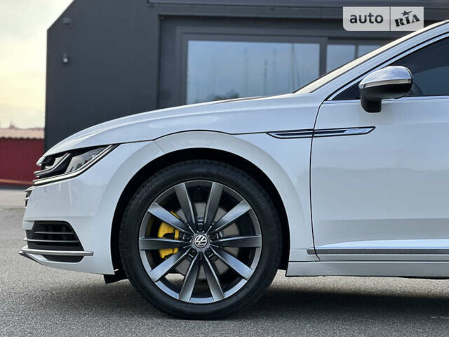 Белый Фольксваген Arteon, объемом двигателя 2 л и пробегом 223 тыс. км за 27500 $, фото 23 на Automoto.ua