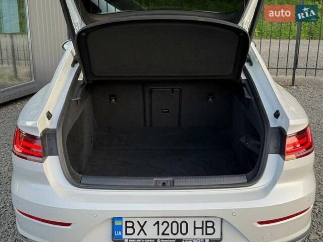 Белый Фольксваген Arteon, объемом двигателя 2 л и пробегом 229 тыс. км за 22000 $, фото 56 на Automoto.ua