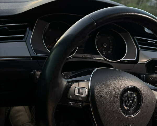 Белый Фольксваген Arteon, объемом двигателя 1.97 л и пробегом 160 тыс. км за 27000 $, фото 2 на Automoto.ua