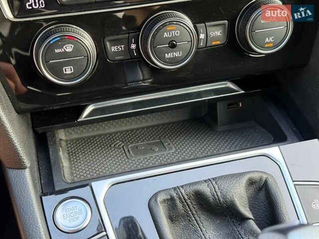 Белый Фольксваген Arteon, объемом двигателя 2 л и пробегом 229 тыс. км за 22000 $, фото 47 на Automoto.ua