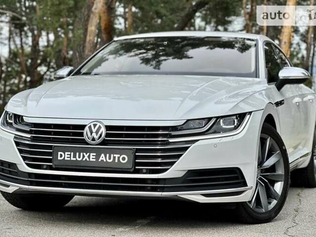 Белый Фольксваген Arteon, объемом двигателя 1.98 л и пробегом 223 тыс. км за 26900 $, фото 5 на Automoto.ua