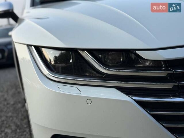 Белый Фольксваген Arteon, объемом двигателя 2 л и пробегом 229 тыс. км за 22000 $, фото 17 на Automoto.ua