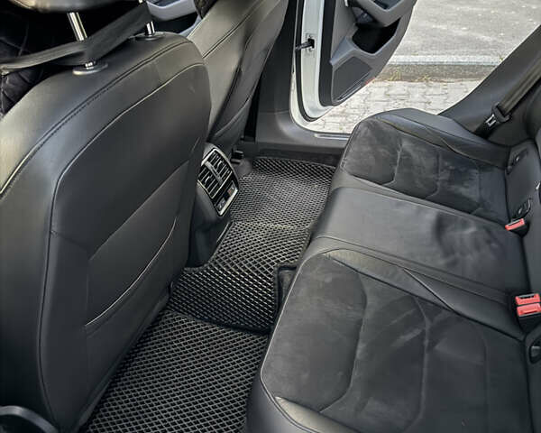 Белый Фольксваген Arteon, объемом двигателя 1.97 л и пробегом 160 тыс. км за 27000 $, фото 41 на Automoto.ua