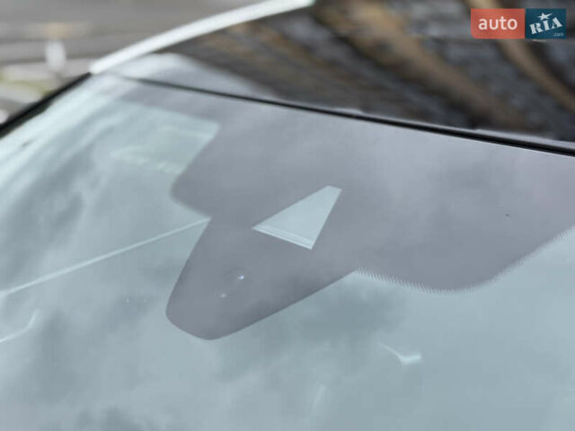 Белый Фольксваген Arteon, объемом двигателя 2 л и пробегом 235 тыс. км за 25777 $, фото 24 на Automoto.ua