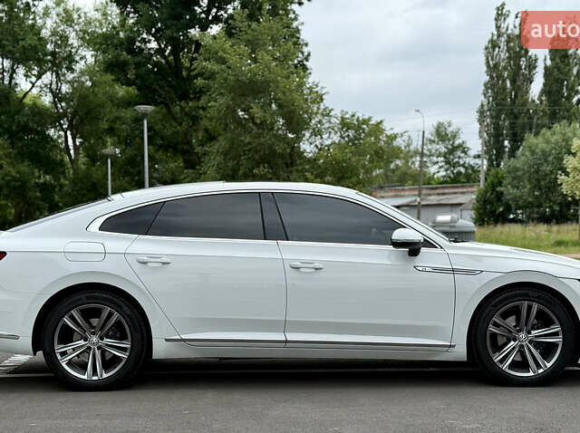 Белый Фольксваген Arteon, объемом двигателя 2 л и пробегом 235 тыс. км за 25777 $, фото 19 на Automoto.ua