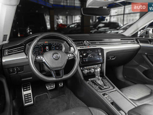 Білий Фольксваген Arteon, об'ємом двигуна 2 л та пробігом 63 тис. км за 28500 $, фото 30 на Automoto.ua