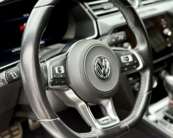 Белый Фольксваген Arteon, объемом двигателя 2 л и пробегом 235 тыс. км за 25777 $, фото 29 на Automoto.ua