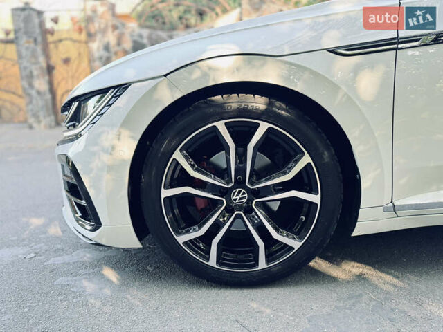 Фольксваген Arteon 2018 в Львове на Automoto.ua Белый Фольксваген Arteon, объемом двигателя 1.97 л и пробегом 91 тыс. км за 25499 $, фото 14 на Automoto.ua