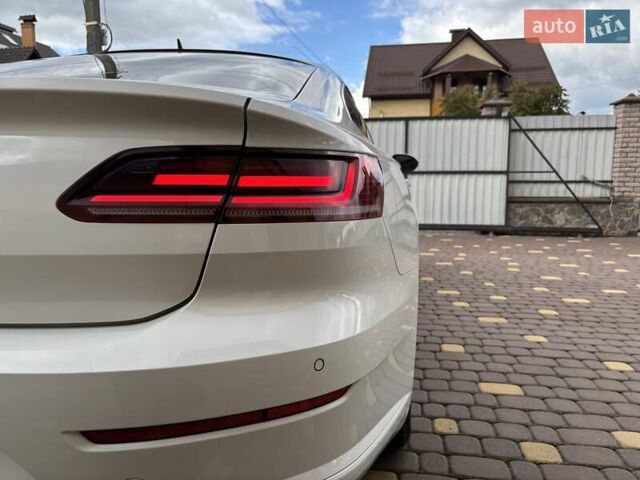 Белый Фольксваген Arteon, объемом двигателя 1.5 л и пробегом 66 тыс. км за 23499 $, фото 12 на Automoto.ua