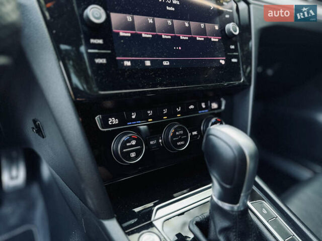 Фольксваген Arteon 2018 в Львове на Automoto.ua Белый Фольксваген Arteon, объемом двигателя 1.97 л и пробегом 91 тыс. км за 25499 $, фото 52 на Automoto.ua