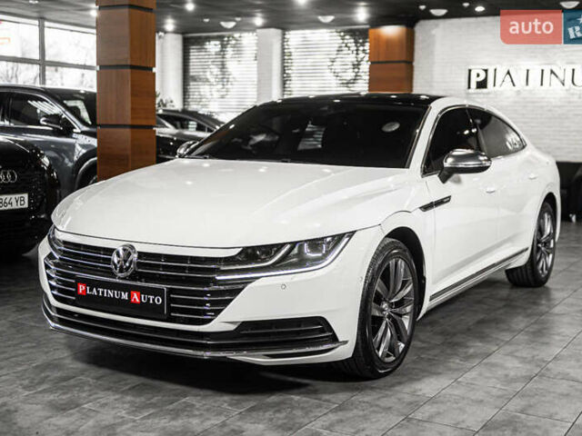 Белый Фольксваген Arteon, объемом двигателя 2 л и пробегом 63 тыс. км за 27900 $, фото 8 на Automoto.ua