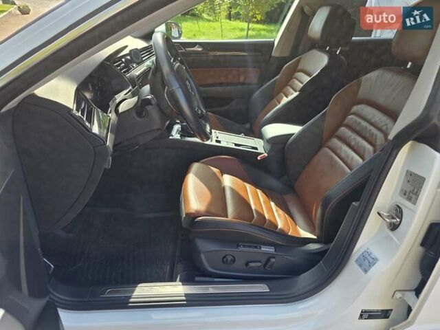 Білий Фольксваген Arteon, об'ємом двигуна 1.98 л та пробігом 83 тис. км за 34700 $, фото 6 на Automoto.ua