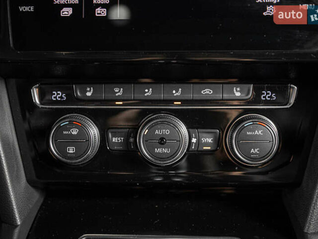 Білий Фольксваген Arteon, об'ємом двигуна 2 л та пробігом 63 тис. км за 28500 $, фото 42 на Automoto.ua