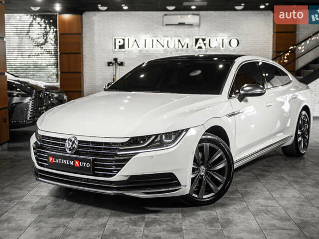 Білий Фольксваген Arteon, об'ємом двигуна 2 л та пробігом 63 тис. км за 28500 $, фото 19 на Automoto.ua