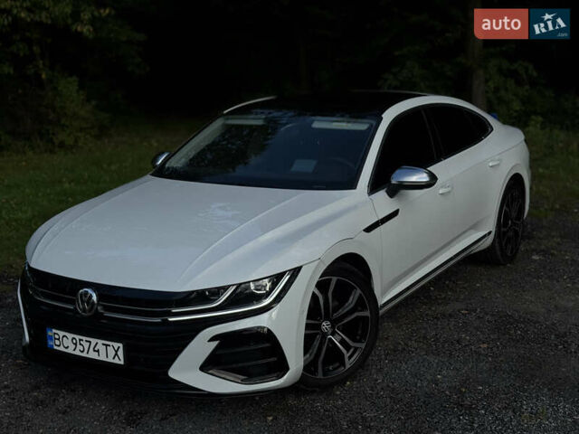 Белый Фольксваген Arteon, объемом двигателя 2 л и пробегом 90 тыс. км за 26499 $, фото 4 на Automoto.ua