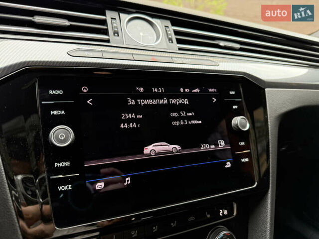 Белый Фольксваген Arteon, объемом двигателя 2 л и пробегом 235 тыс. км за 25777 $, фото 35 на Automoto.ua