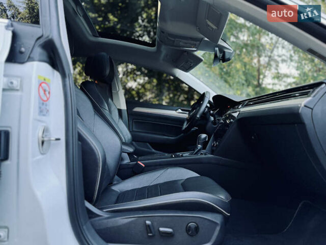 Фольксваген Arteon 2018 в Львове на Automoto.ua Белый Фольксваген Arteon, объемом двигателя 1.97 л и пробегом 91 тыс. км за 25499 $, фото 59 на Automoto.ua