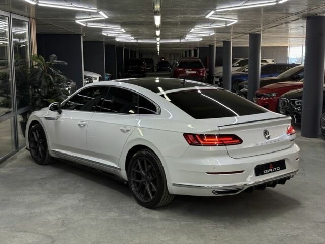 Фольксваген Arteon 2018 в Одессе на Automoto.ua Белый Фольксваген Arteon, объемом двигателя 2 л и пробегом 81 тыс. км за 31900 $, фото 12 на Automoto.ua