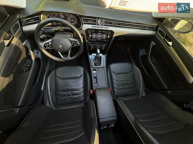 Белый Фольксваген Arteon, объемом двигателя 2 л и пробегом 90 тыс. км за 26499 $, фото 29 на Automoto.ua