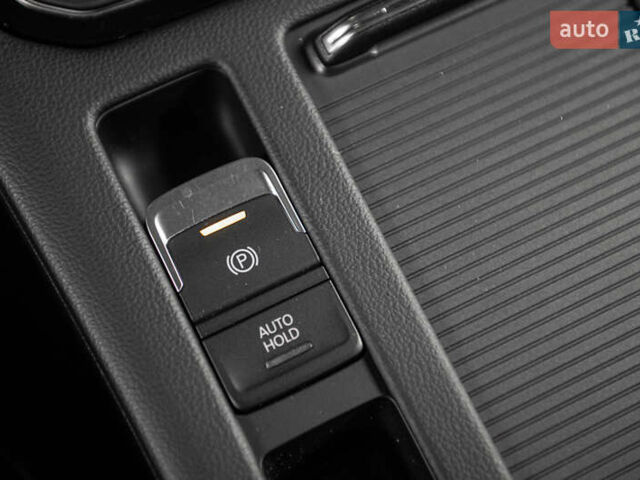 Белый Фольксваген Arteon, объемом двигателя 2 л и пробегом 63 тыс. км за 27900 $, фото 30 на Automoto.ua
