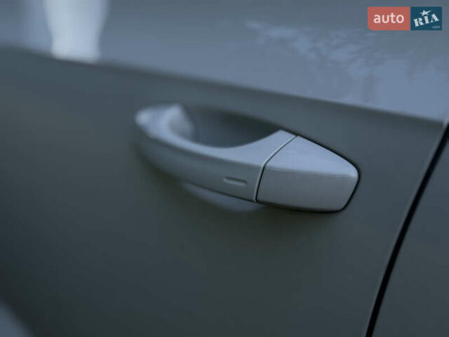 Белый Фольксваген Arteon, объемом двигателя 2 л и пробегом 90 тыс. км за 26499 $, фото 21 на Automoto.ua
