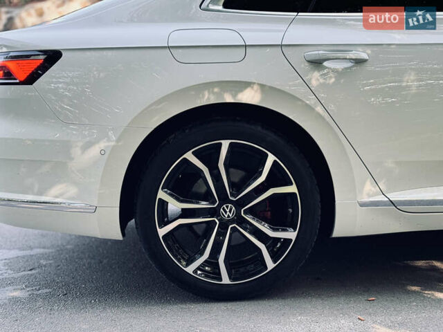 Фольксваген Arteon 2018 в Львове на Automoto.ua Белый Фольксваген Arteon, объемом двигателя 1.97 л и пробегом 91 тыс. км за 25499 $, фото 20 на Automoto.ua