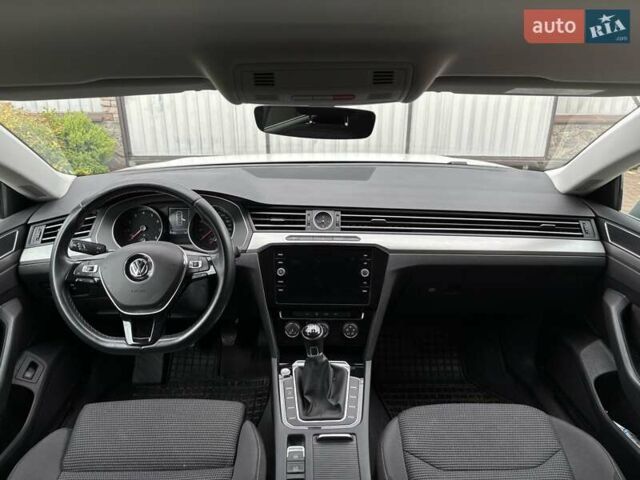 Белый Фольксваген Arteon, объемом двигателя 1.5 л и пробегом 66 тыс. км за 23499 $, фото 18 на Automoto.ua